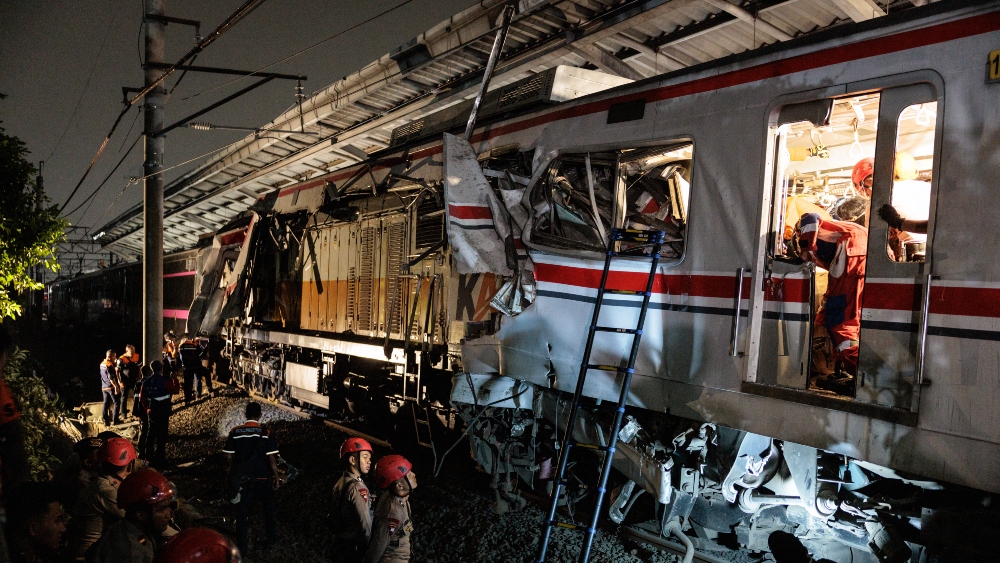 Death toll from Indonesia train collision doubles to 14: rail agency